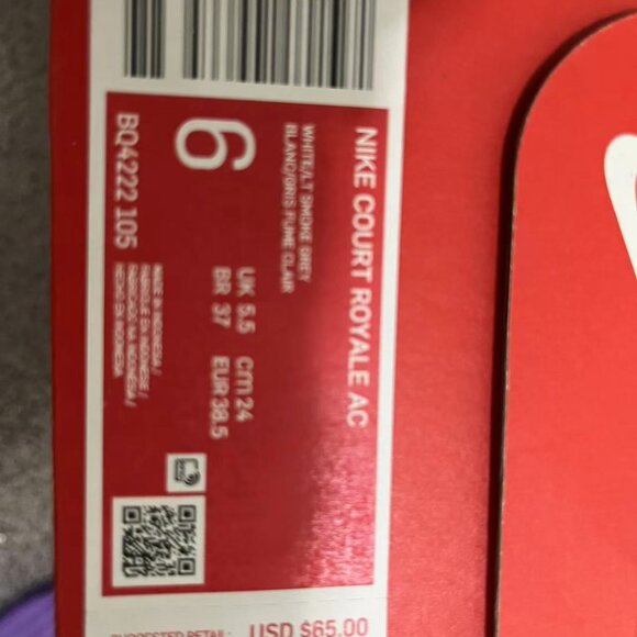 Athletic_Shoes